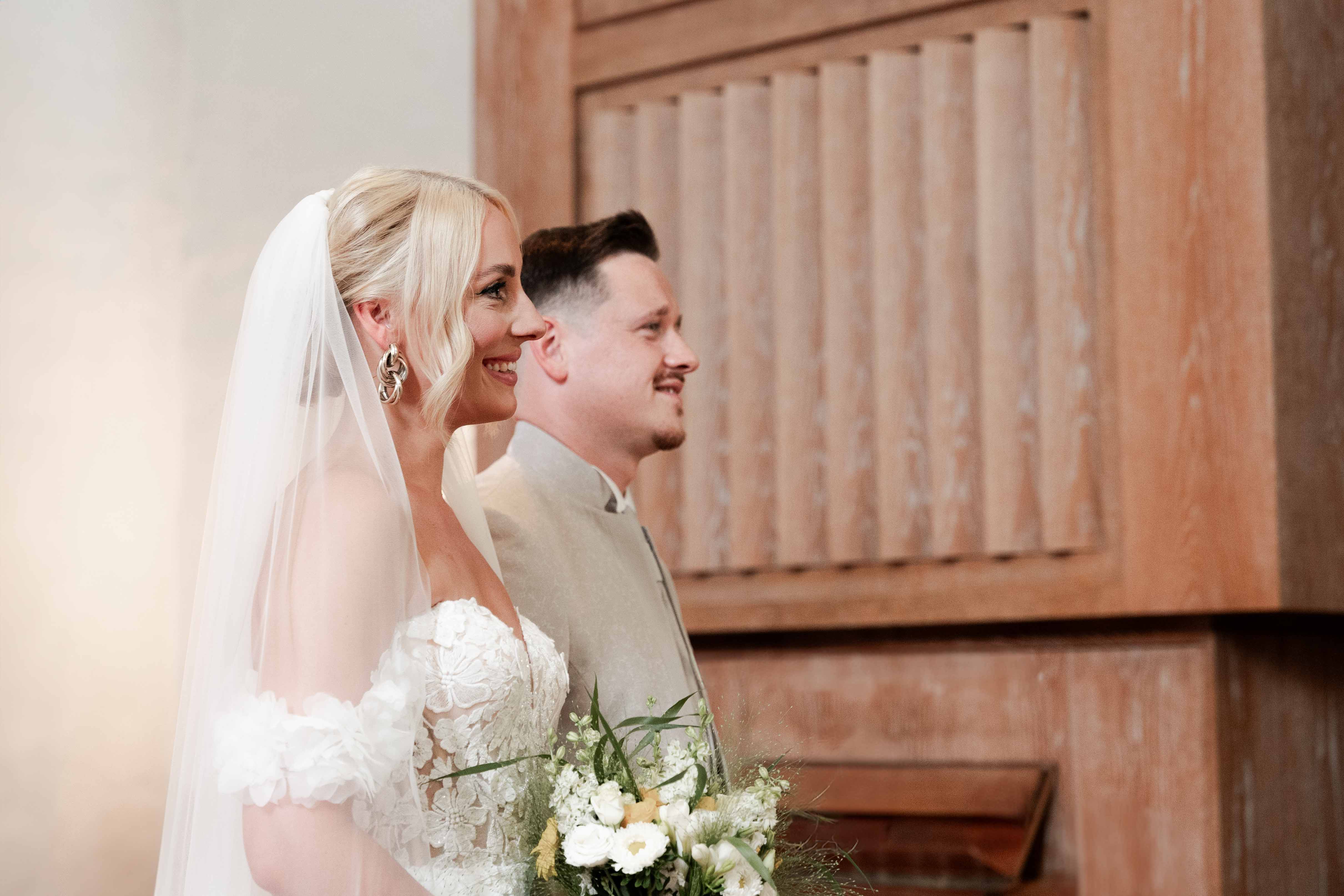 Hochzeitsfotograf Saskia & Kevin – ungestellter Augenblick der Trauung
